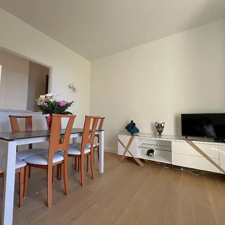 Renove A Pour 4 Personnes Avec Parking Securise - Fr-1-474-280 Arcachon